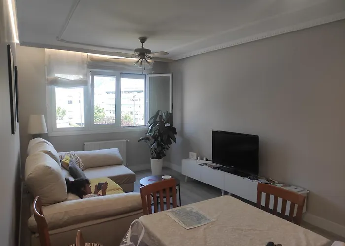 Spacious With Free Parking In Old Town-casco Viejo דירה
