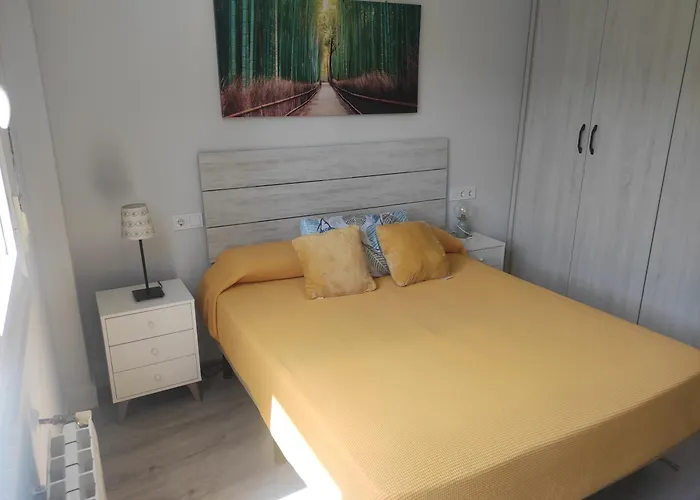 Spacious With Free Parking In Old Town-casco Viejo