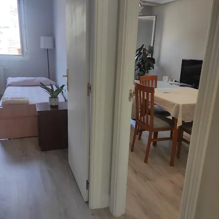 Spacious With Free Parking In Old Town-casco Viejo Apartament *