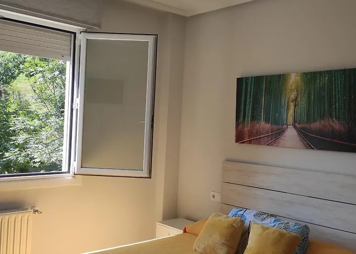 Spacious With Free Parking In Old Town-casco Viejo