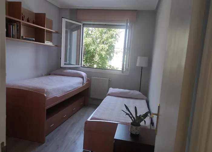 Apartamento Spacious With Free Parking In Old Town-casco Viejo