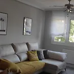 Апартаменты Spacious With Free Parking In Old Town-casco Viejo Бильбао
