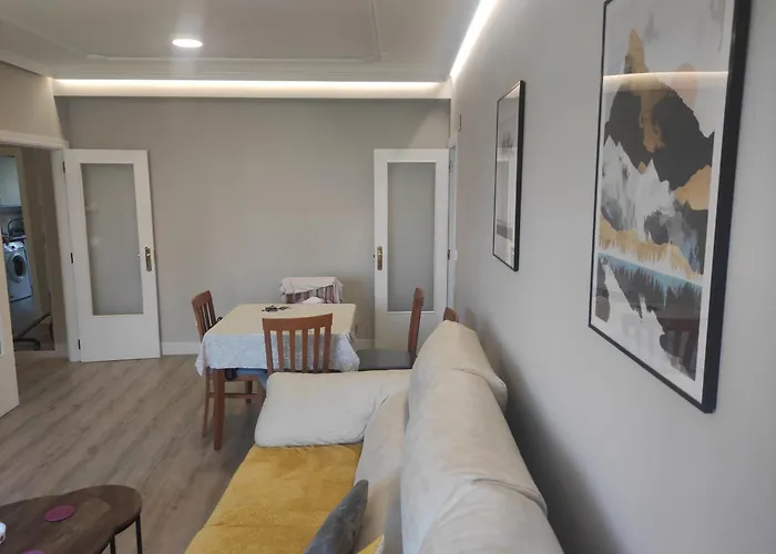 Spacious With Free Parking In Old Town-casco Viejo Appartement